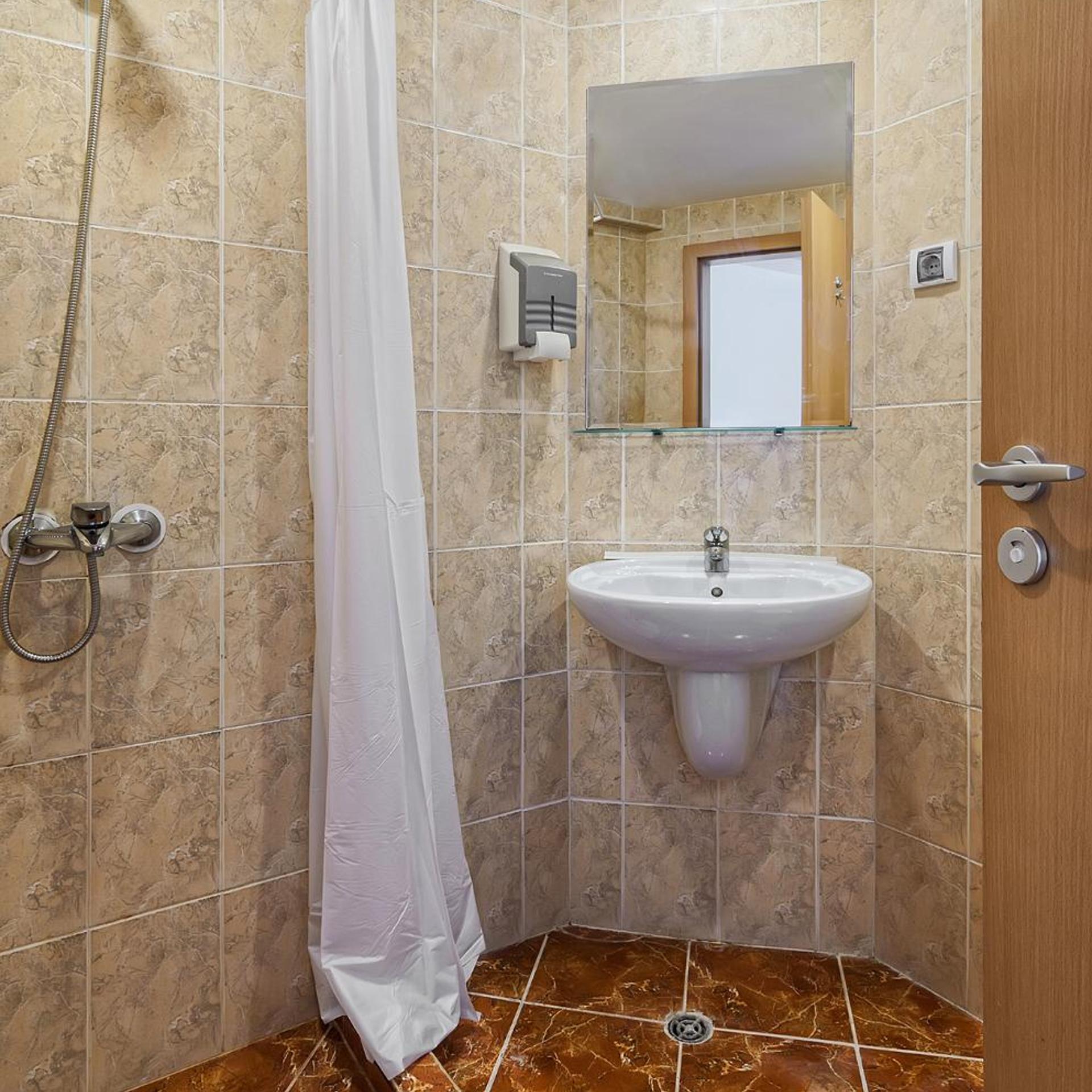 غرفة ثلاثية بشرفة، Gloria St. Constantine 10/10
