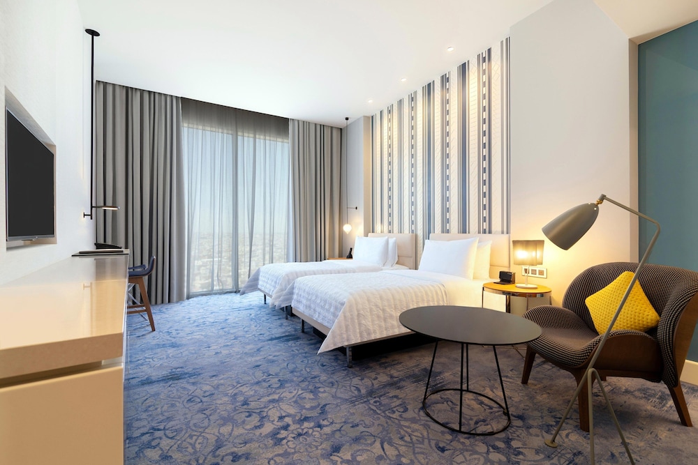 DELUXE, TWIN BEDS