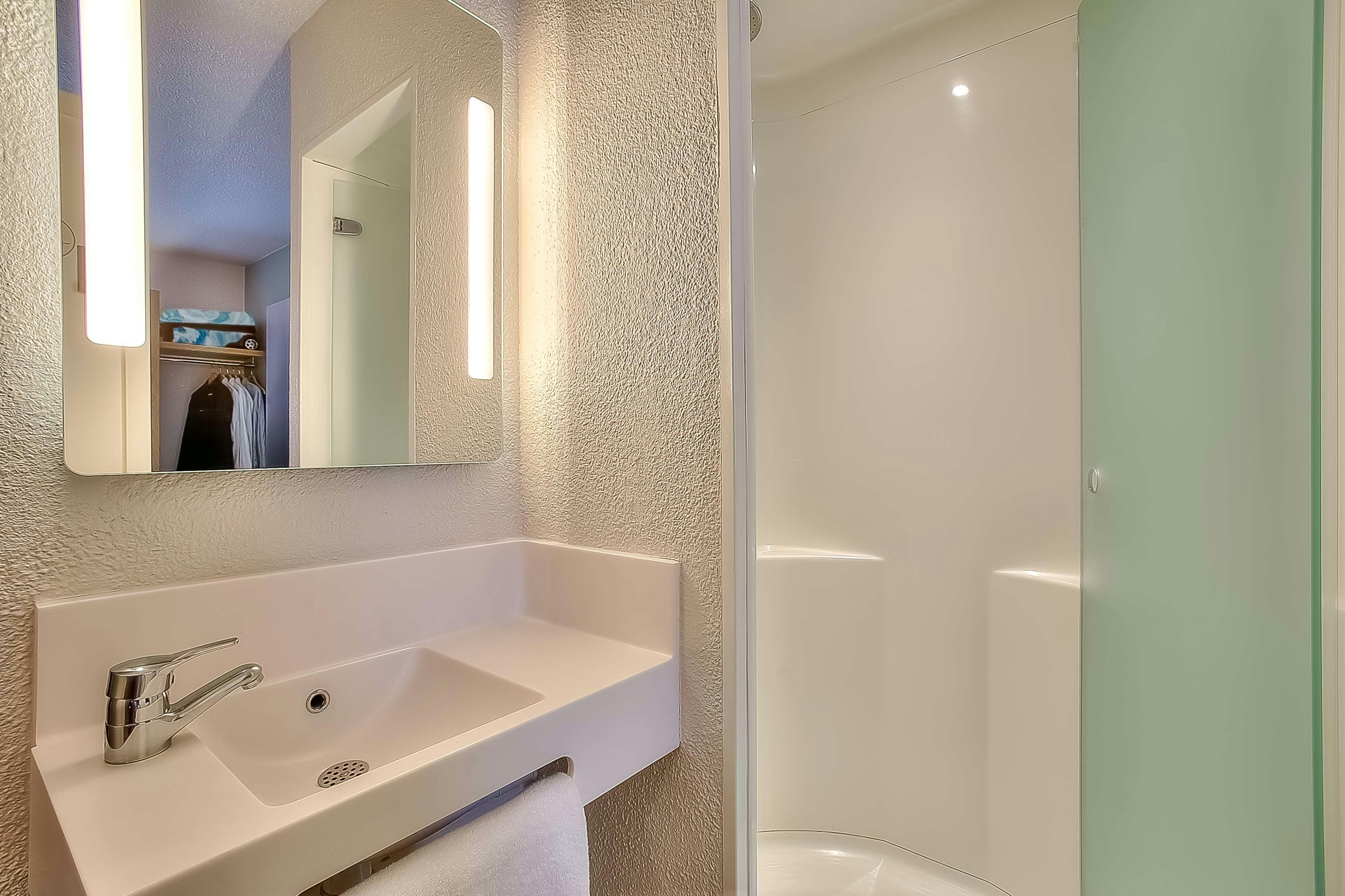 B&B Hotel Antibes Sophia Antipolis 38/38
