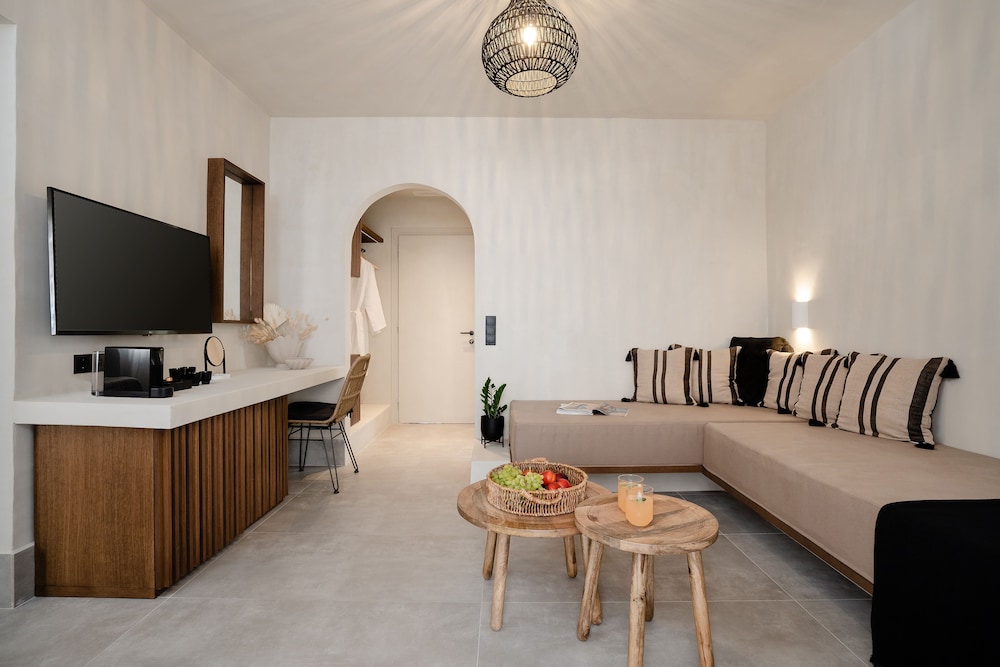 Polis of Naxos Stylish Suites 33/45