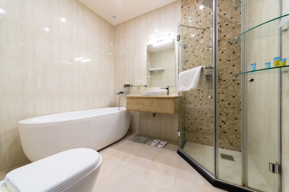 Bass Boutique Hotel 5/55