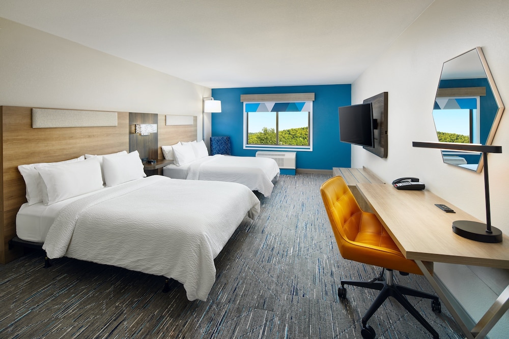 Holiday Inn Express Hotel And Suites Bridgeport 19/50