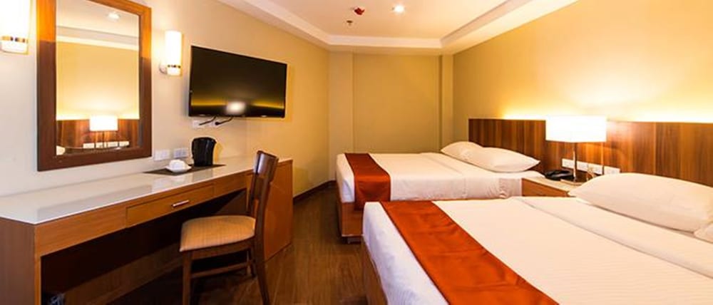 V Hotel And Apartel 21/28