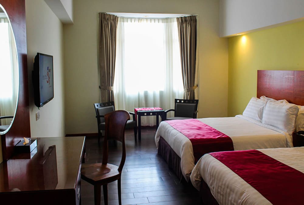 Palm Seremban Hotel 10/40