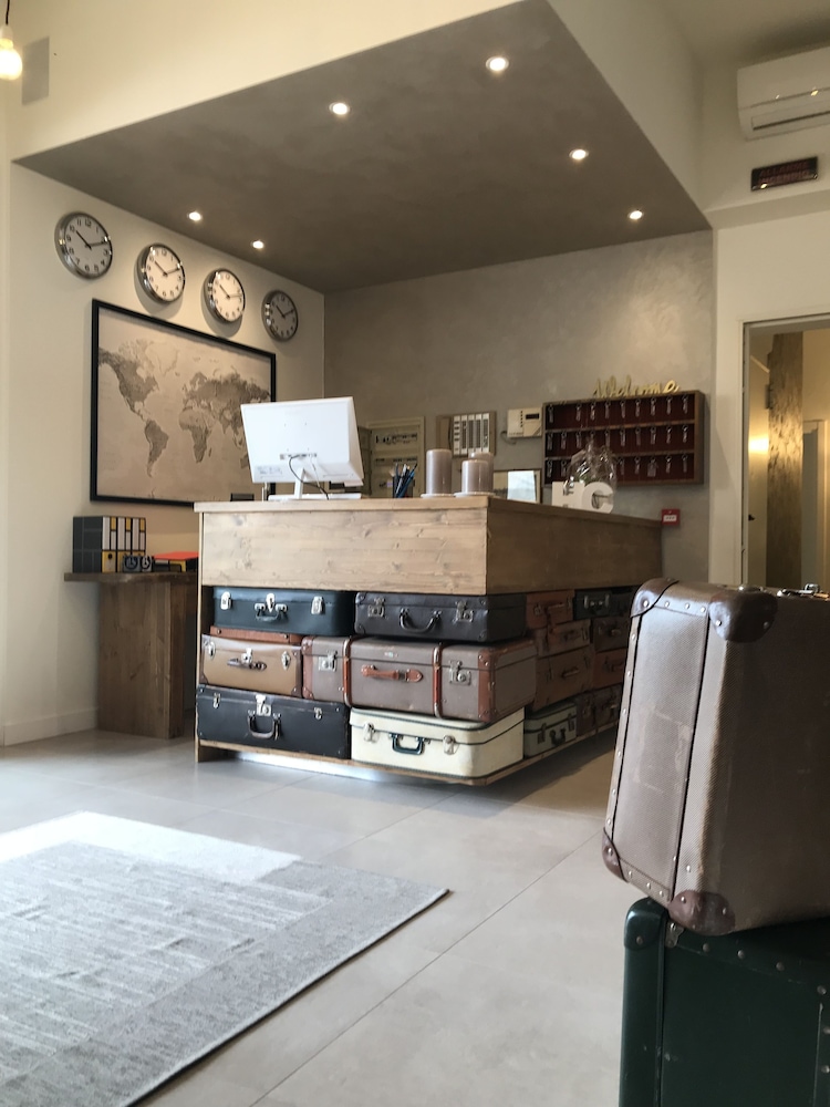 Hotel Cristina 5/45