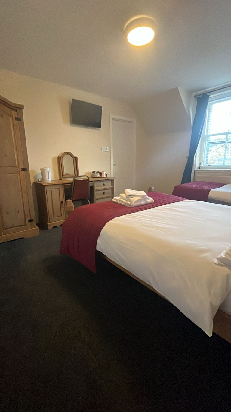 Novar Arms Hotel 5/21