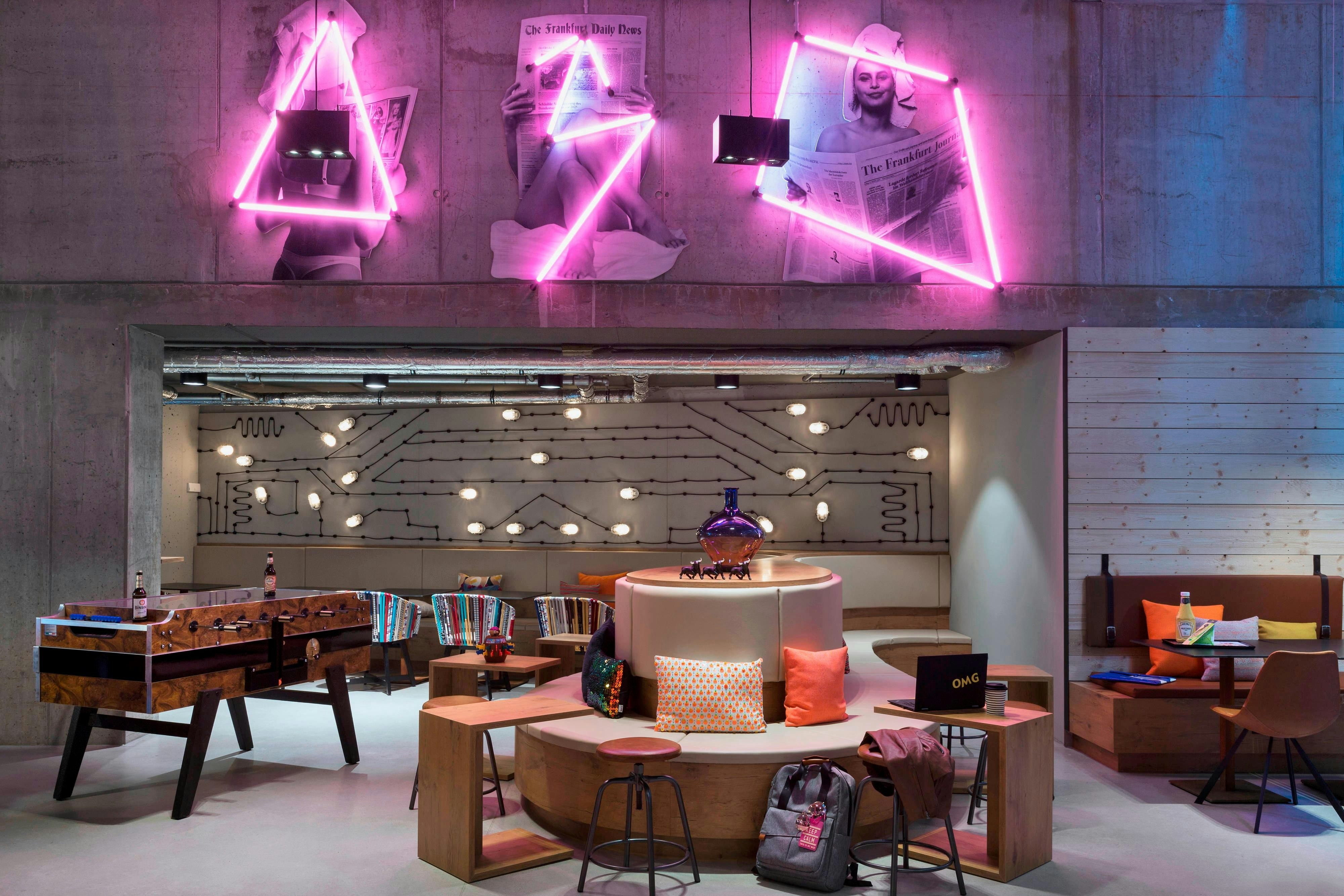 MOXY FRANKFURT CITY CENTER 32/45