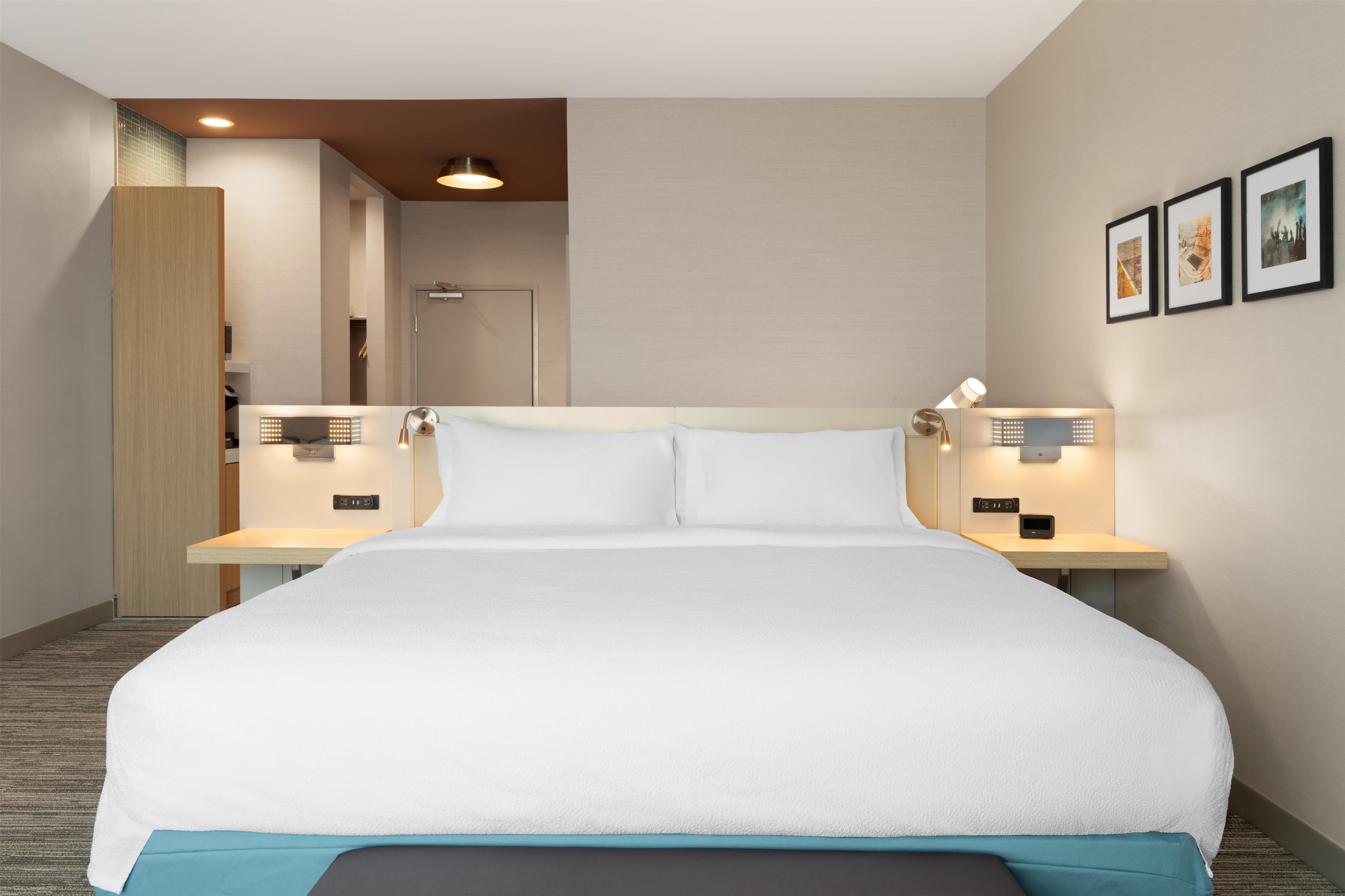 PREMIUM, KING BED