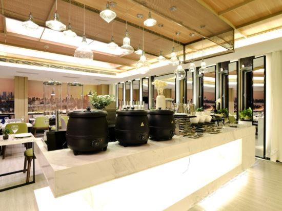 Atour Hotel Wuhan Changqing Road 4/74