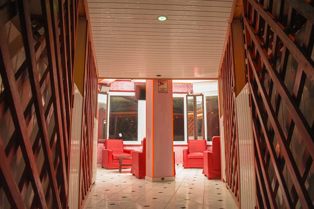 La Pepiniere Hotel 24/50