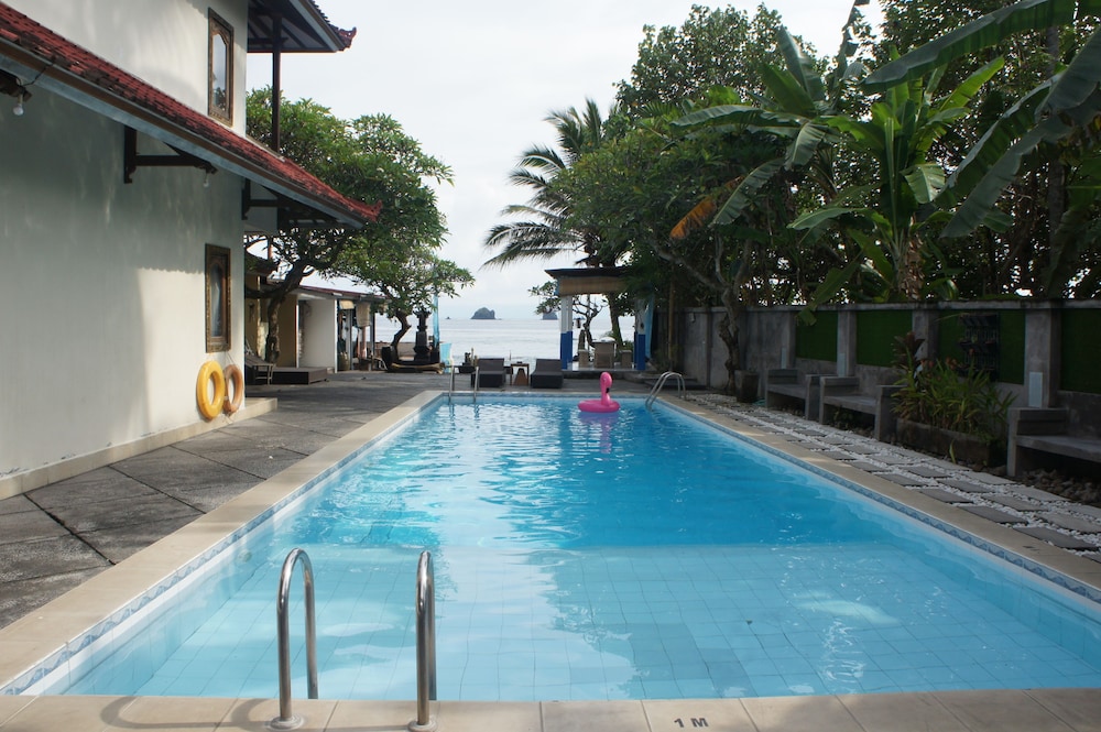 The Beach Candidasa 42/50