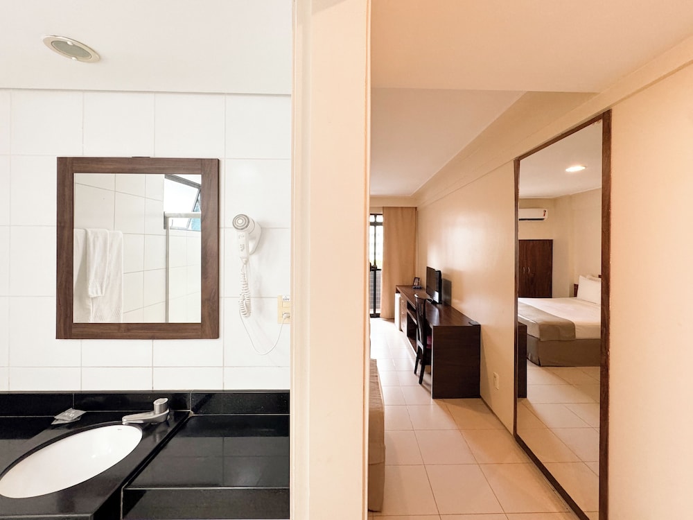 غرفة قياسية بسريرين منفصلين وسرير كوين، D8 Hotel Express 6/7