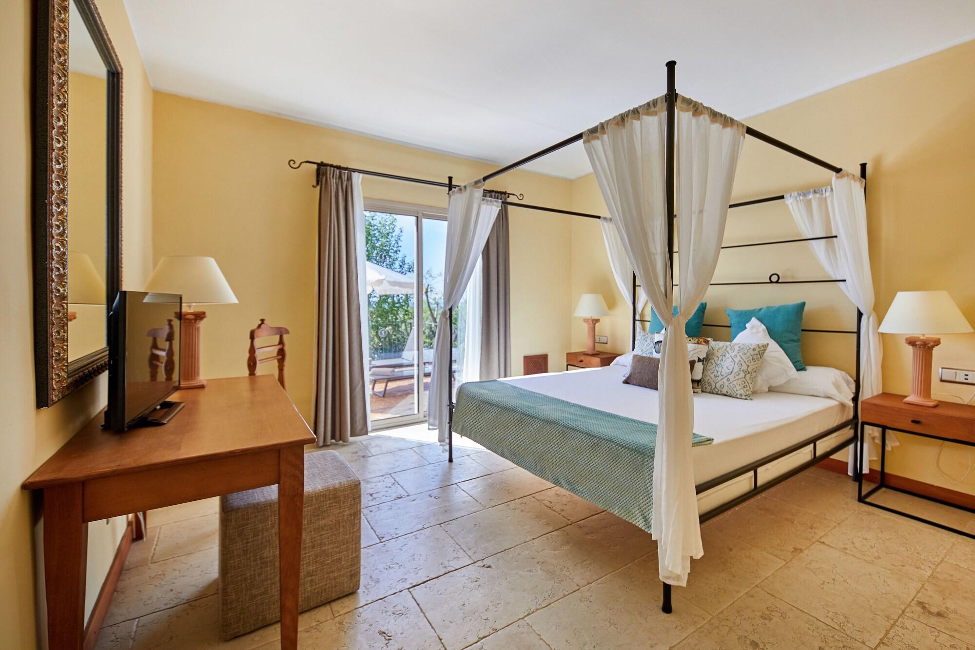 Grand, Swim Up, Suite