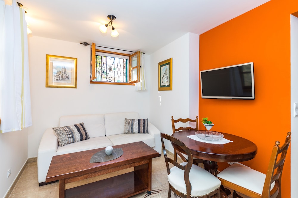 APARTMENTS PERLA 16/42