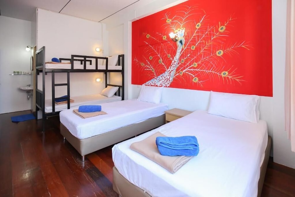 Phuket Old Town Hostel 17/61