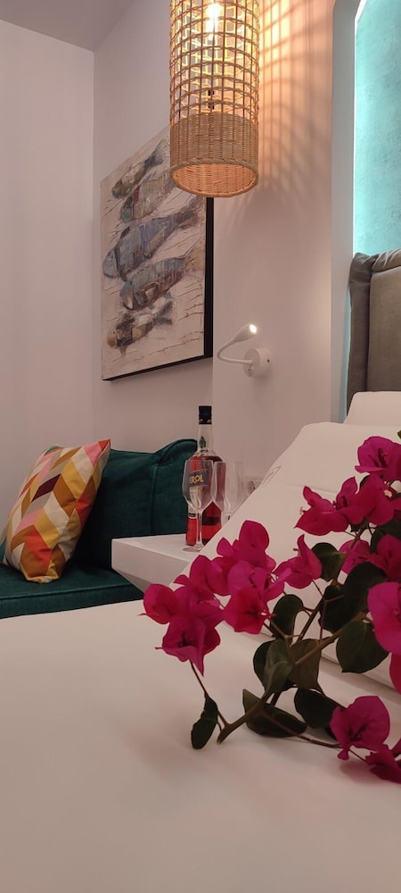 Ilianthos Apartments And Studios 12/50