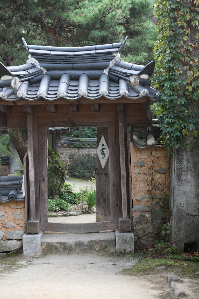 Okyeon Pavilion 2/50