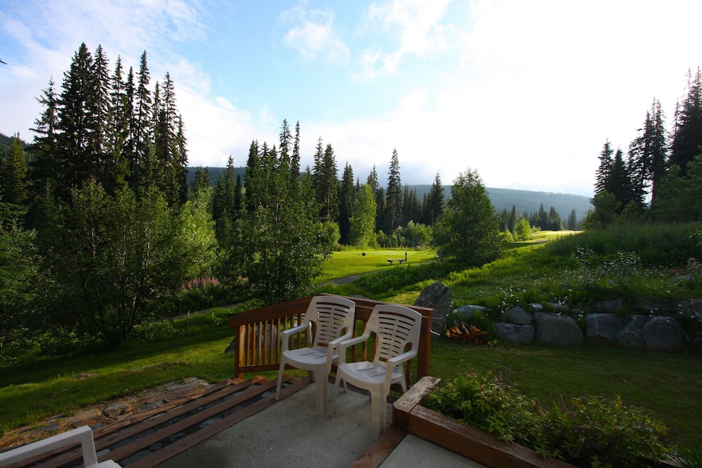 The Pinnacle Lodge 45/46