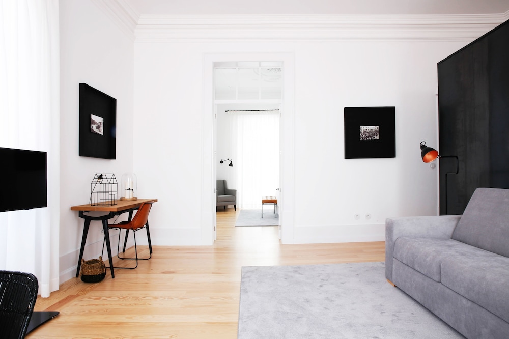 SAPIENTIA BOUTIQUE HOTEL 46/73