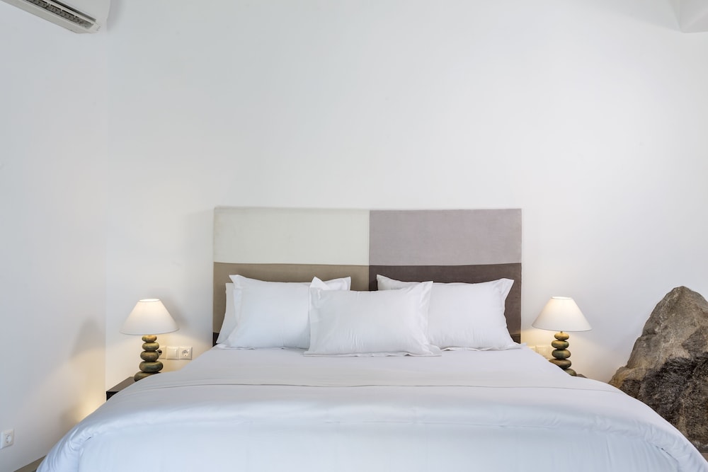 جناح ديلوكس بسرير مزدوج بإطلالة على البحر بمسبح خاص، Smy Mykonos Suites Villas 4/9