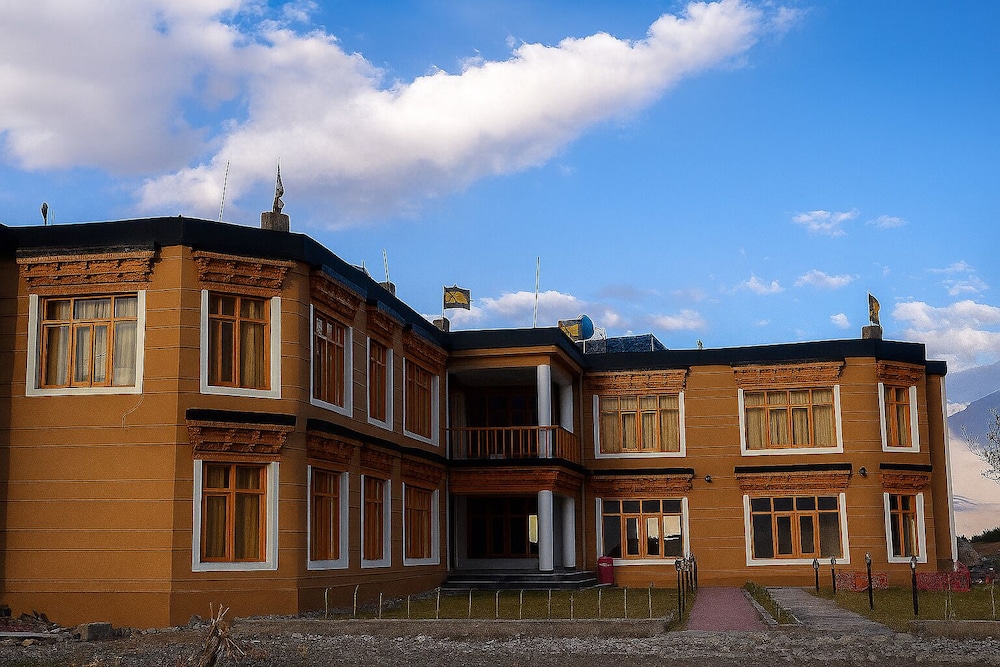 Hotel Grand Nubra 5/35