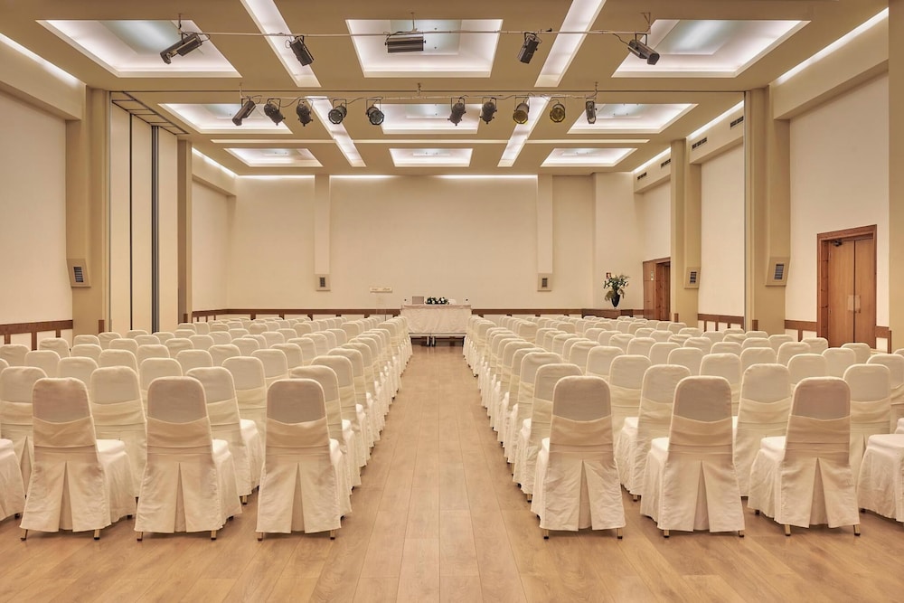 Alkyon Hotel Resort and Spa 65/77