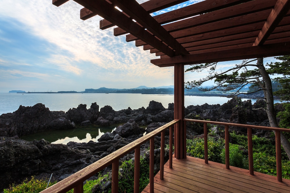 The Bay Resort 43/50