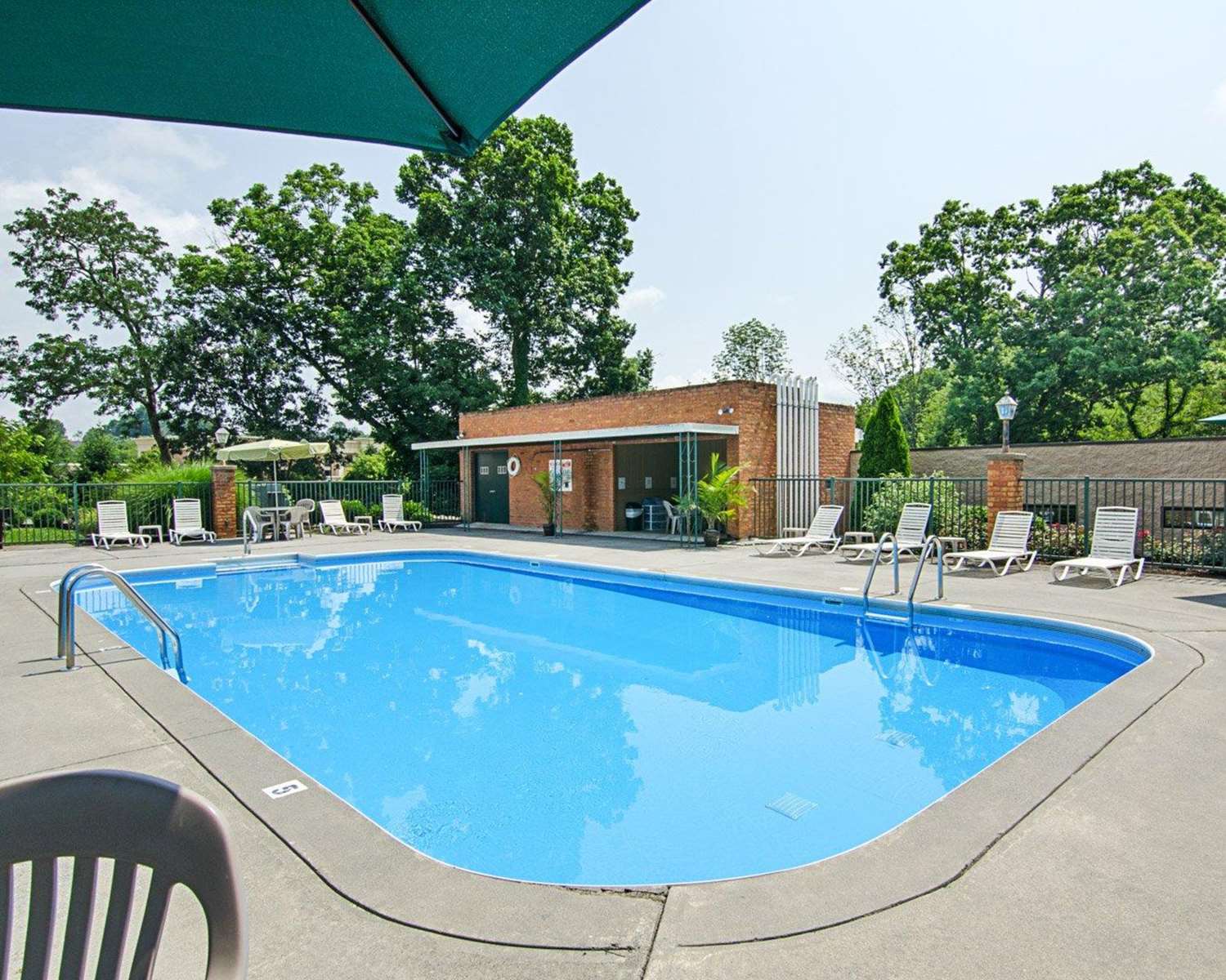 Quality Inn Lewisburg 48/49
