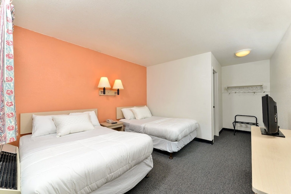 AMERICAS BEST VALUE INN 25/53