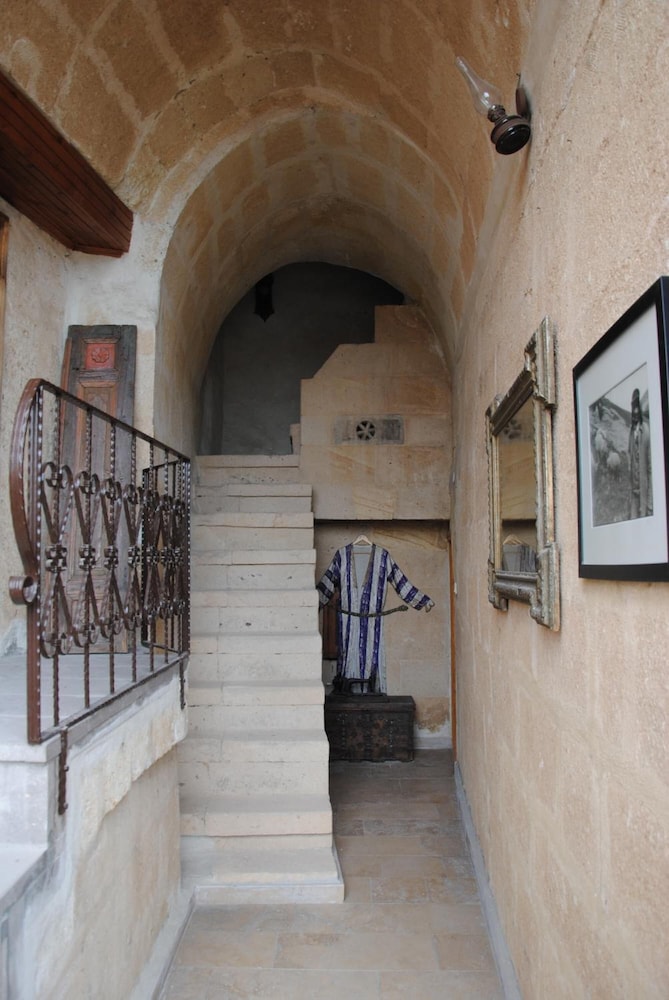 Kirkit Hotel 6/50