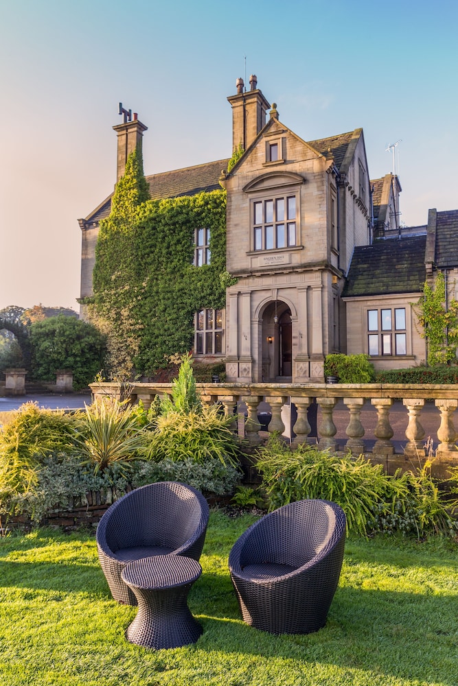 Classic Lodges Bagden Hall Hotel 56/63