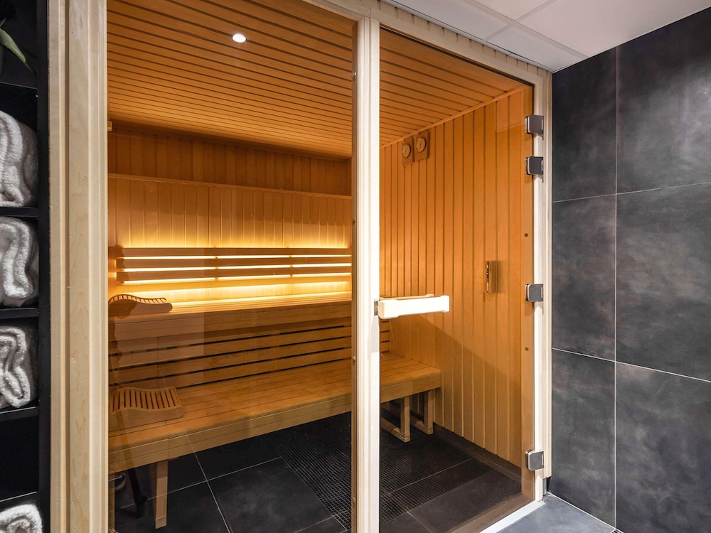 Mercure St Malo Front de Mer Hotel 25/48