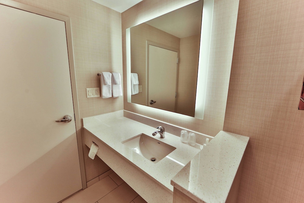 غرفة بسريرين كوين لذوي الإعاقة، Fairfield Inn And Suites Savannah Midtown 5/8