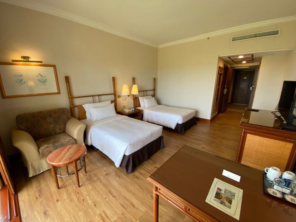 Bangi Resort Hotel 22/71