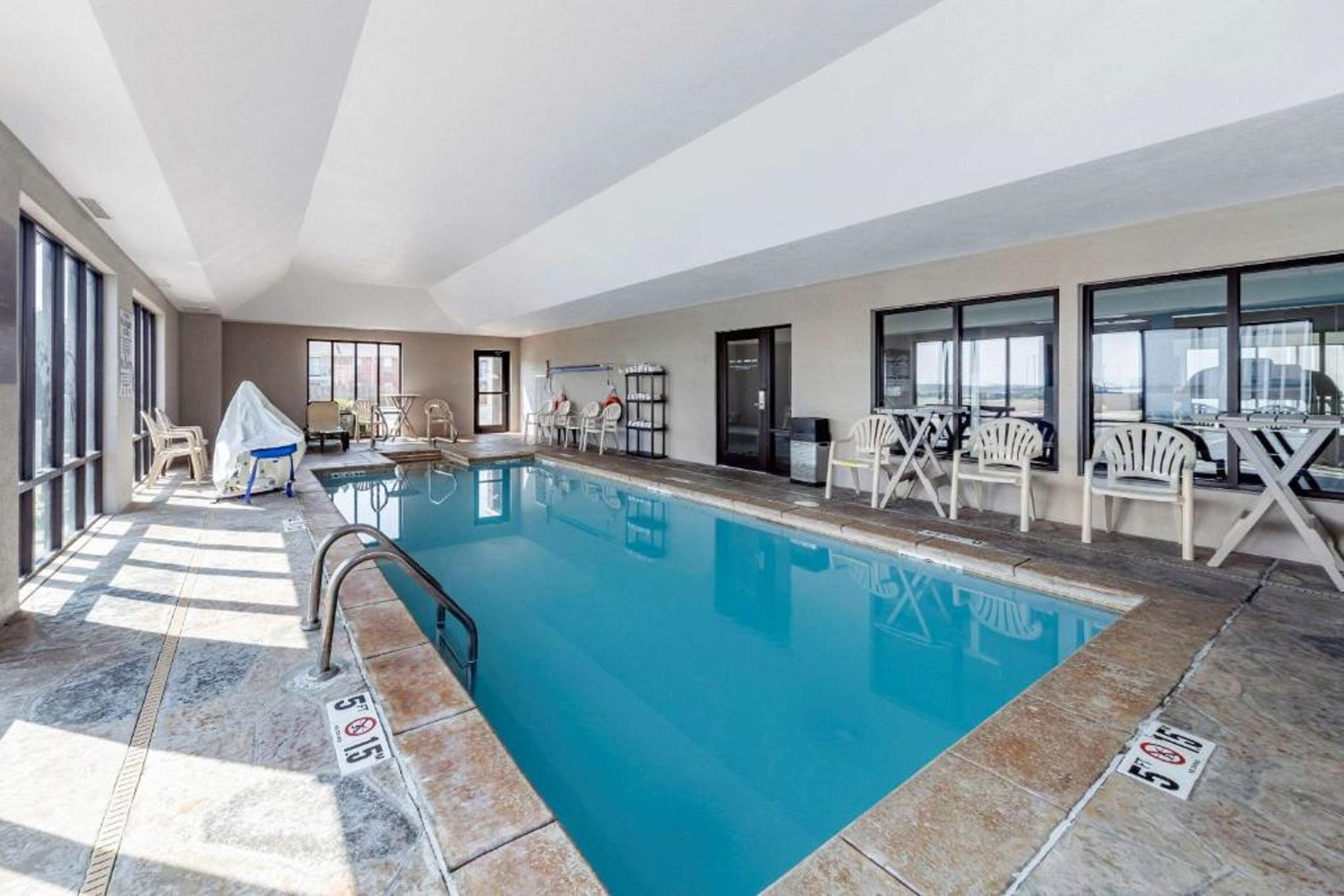 Garner Hotel Oklahoma City Quail Springs by IHG 68/71