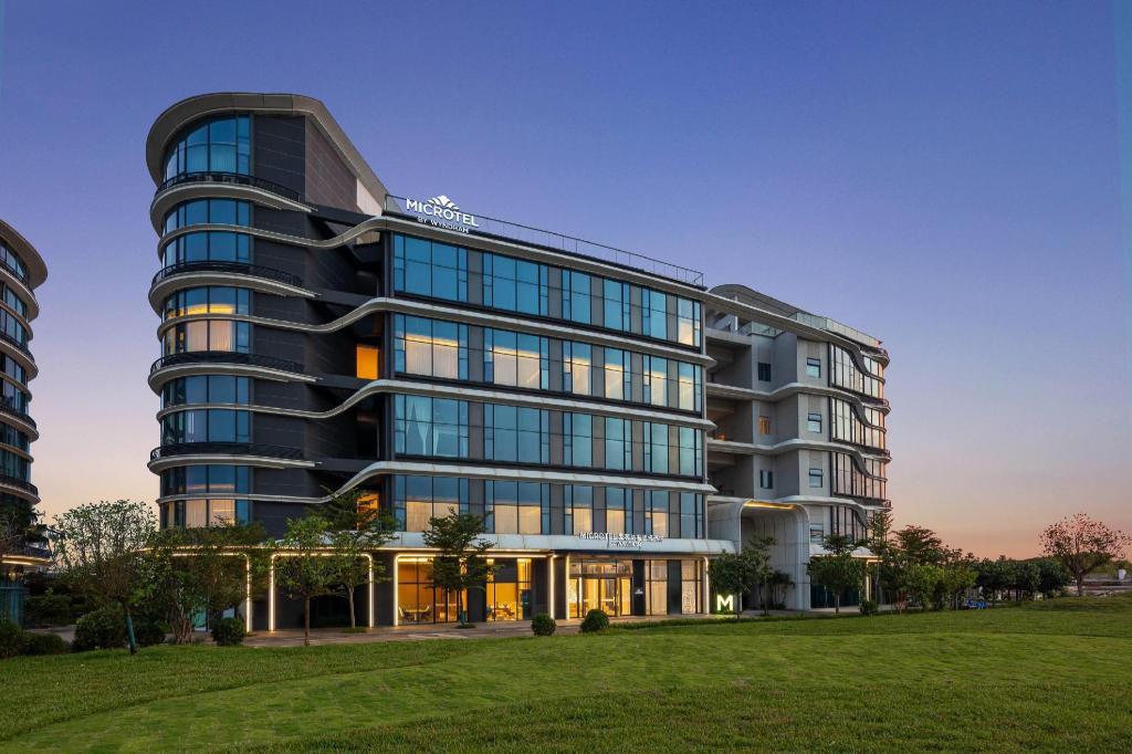 Microtel by Wyndham Haikou Meilan International Airport 2/27