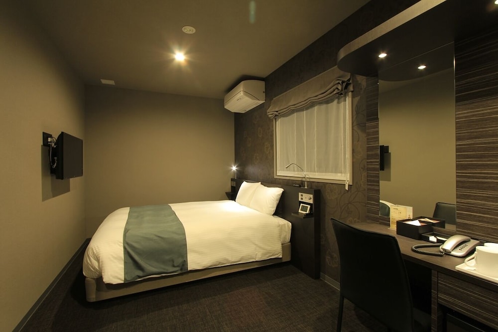 STANDARD, DOUBLE BED, ACCESSIBLE