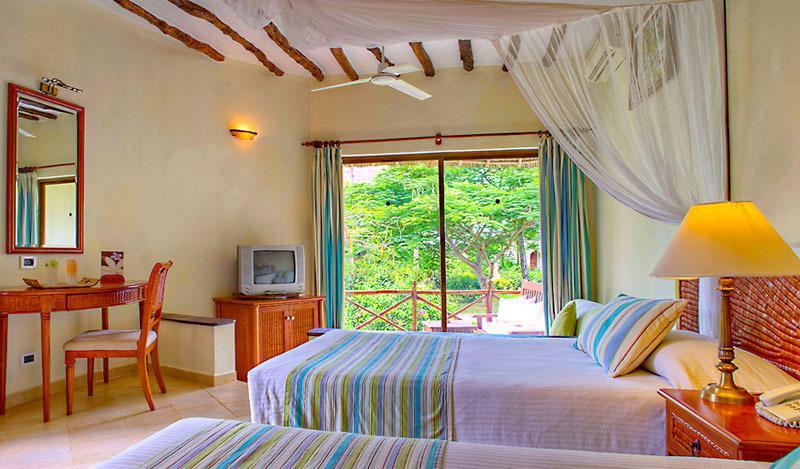 Pwani, Triple, Queen Bed