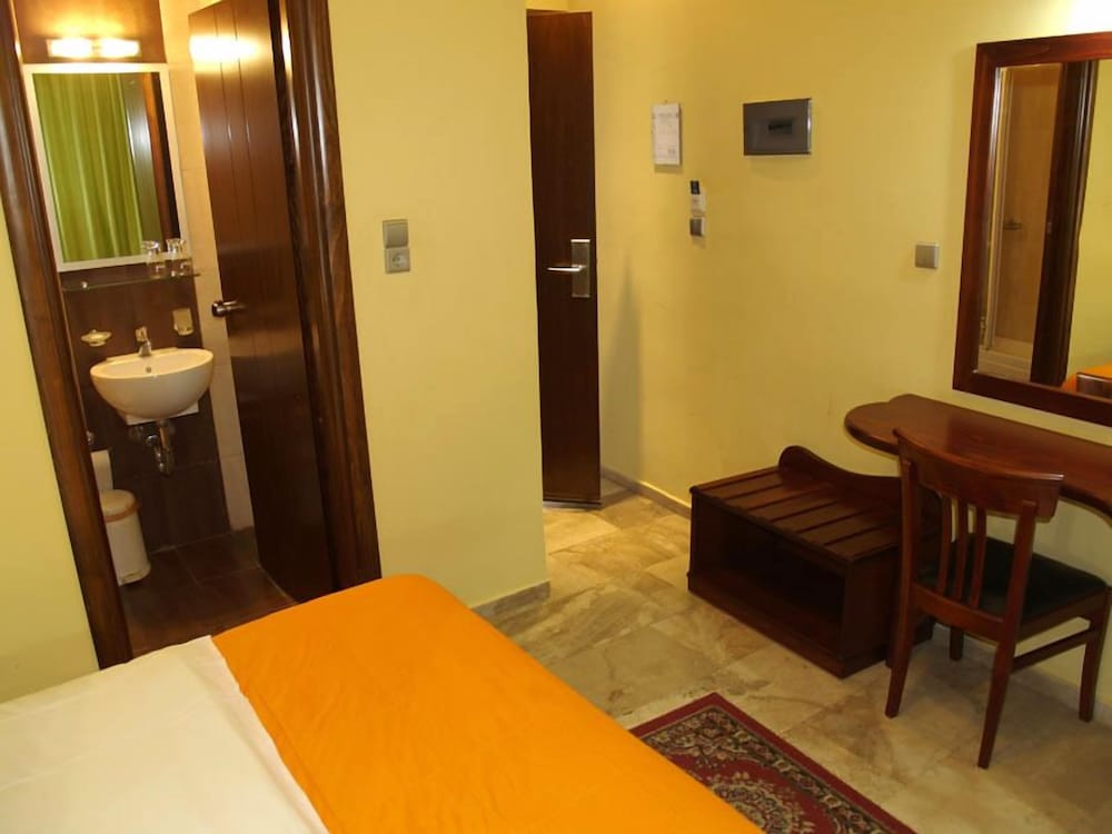 Hotel Filoxenia 10/21