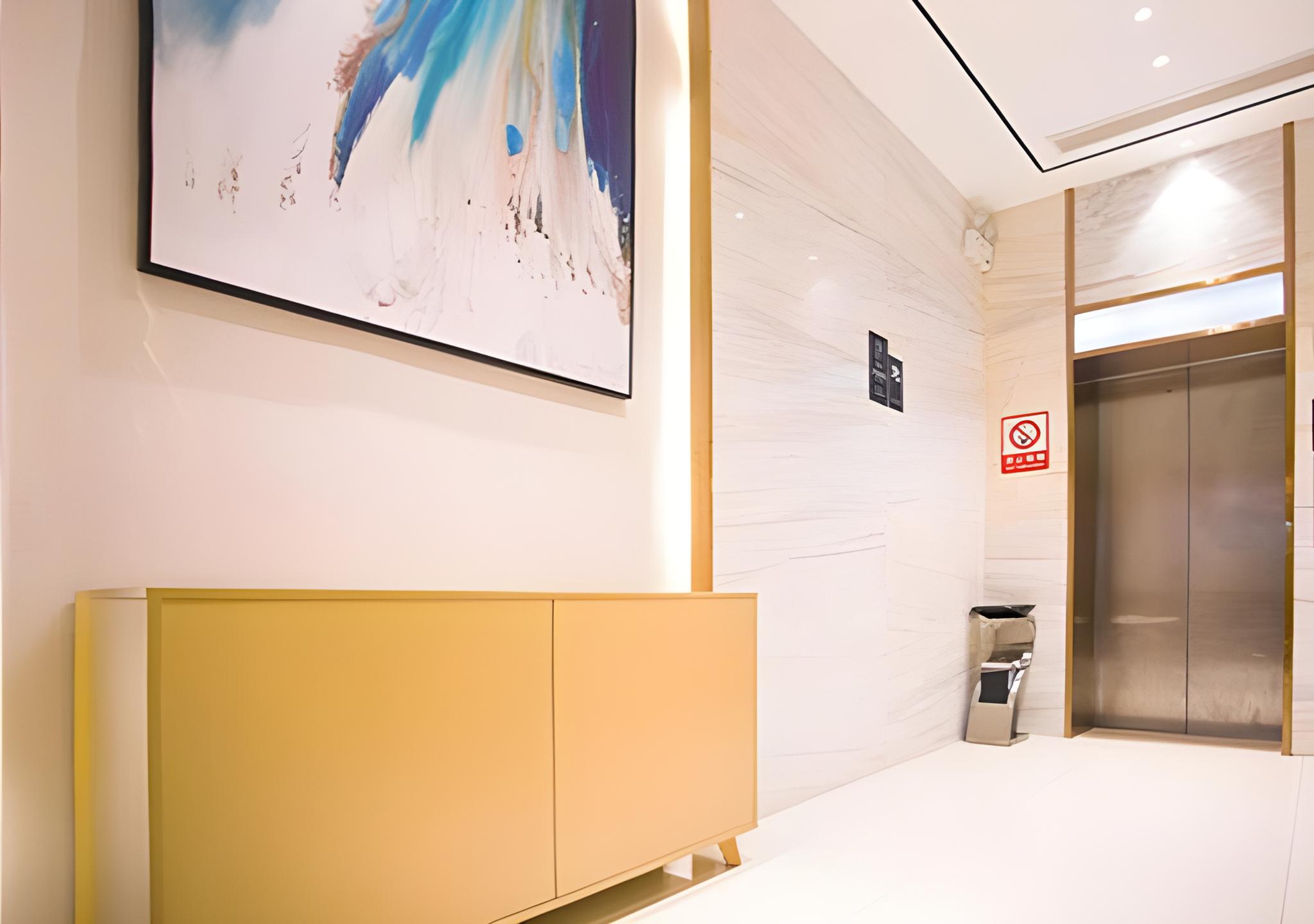 Lobby at City Comfort Inn (Dongfang Donghai Road Sports Square), DONGFANG