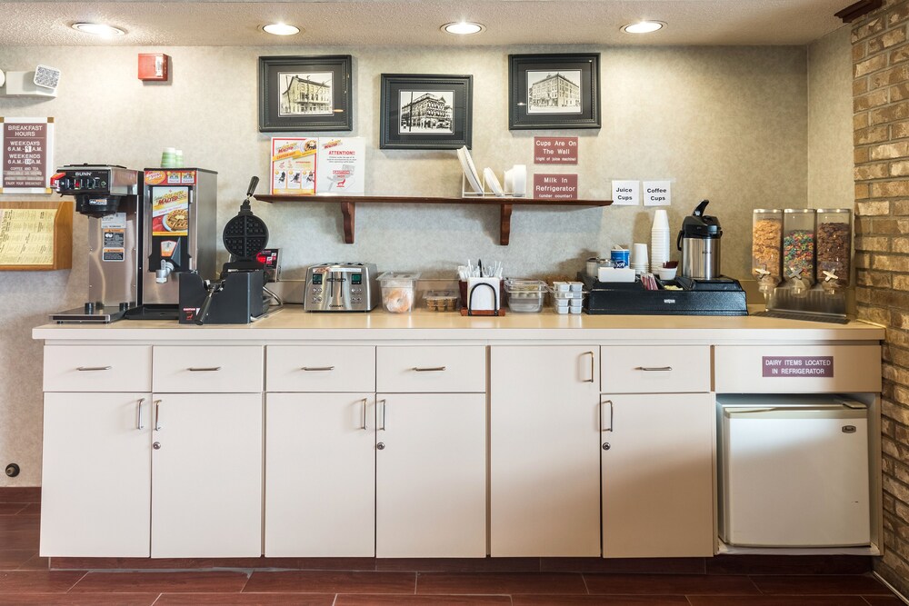 Quality Express Inn Suites Mineral Wells 11/49