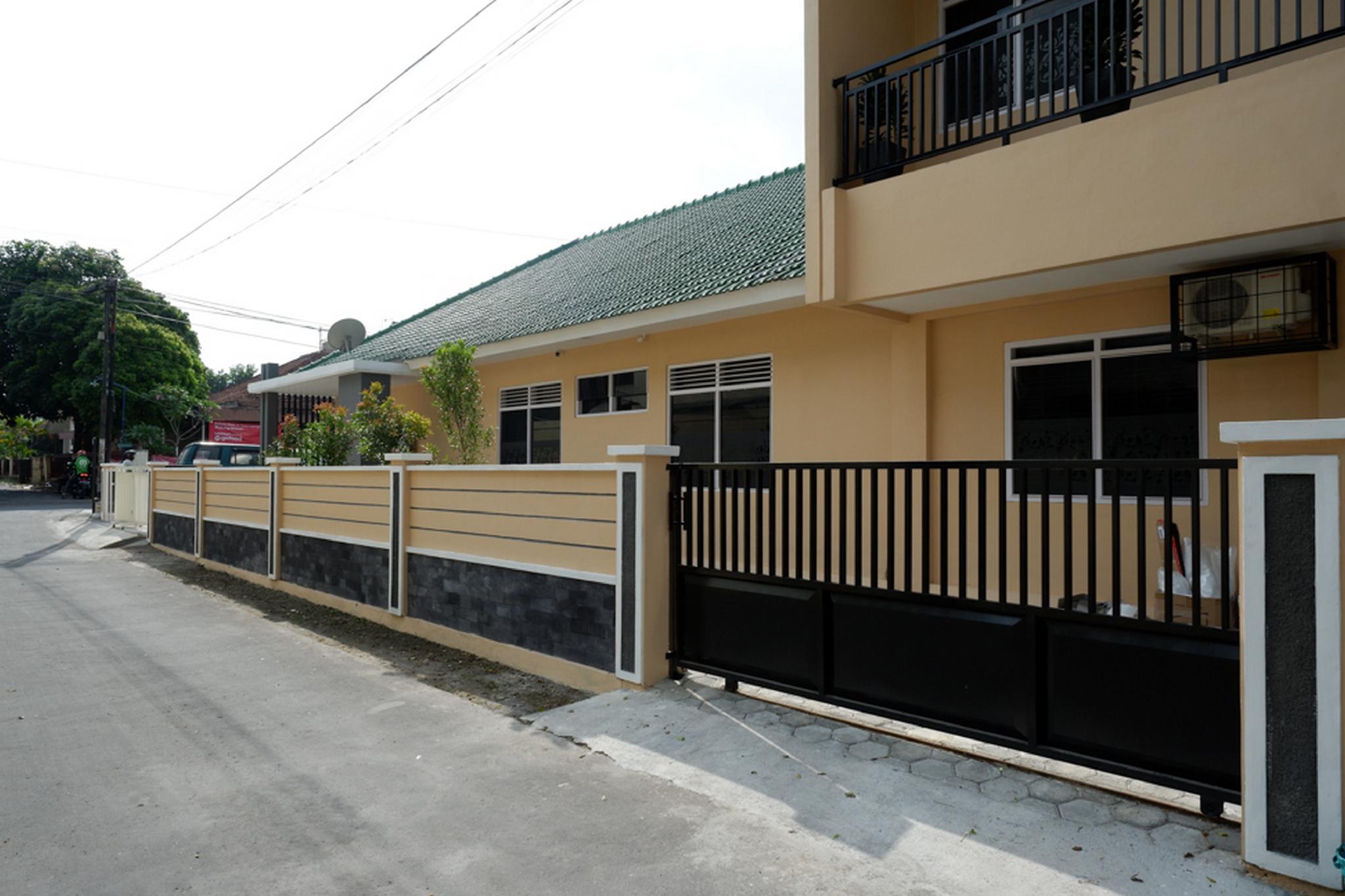Soeka Jogja / RedDoorz Near Gejayan 3 20/23