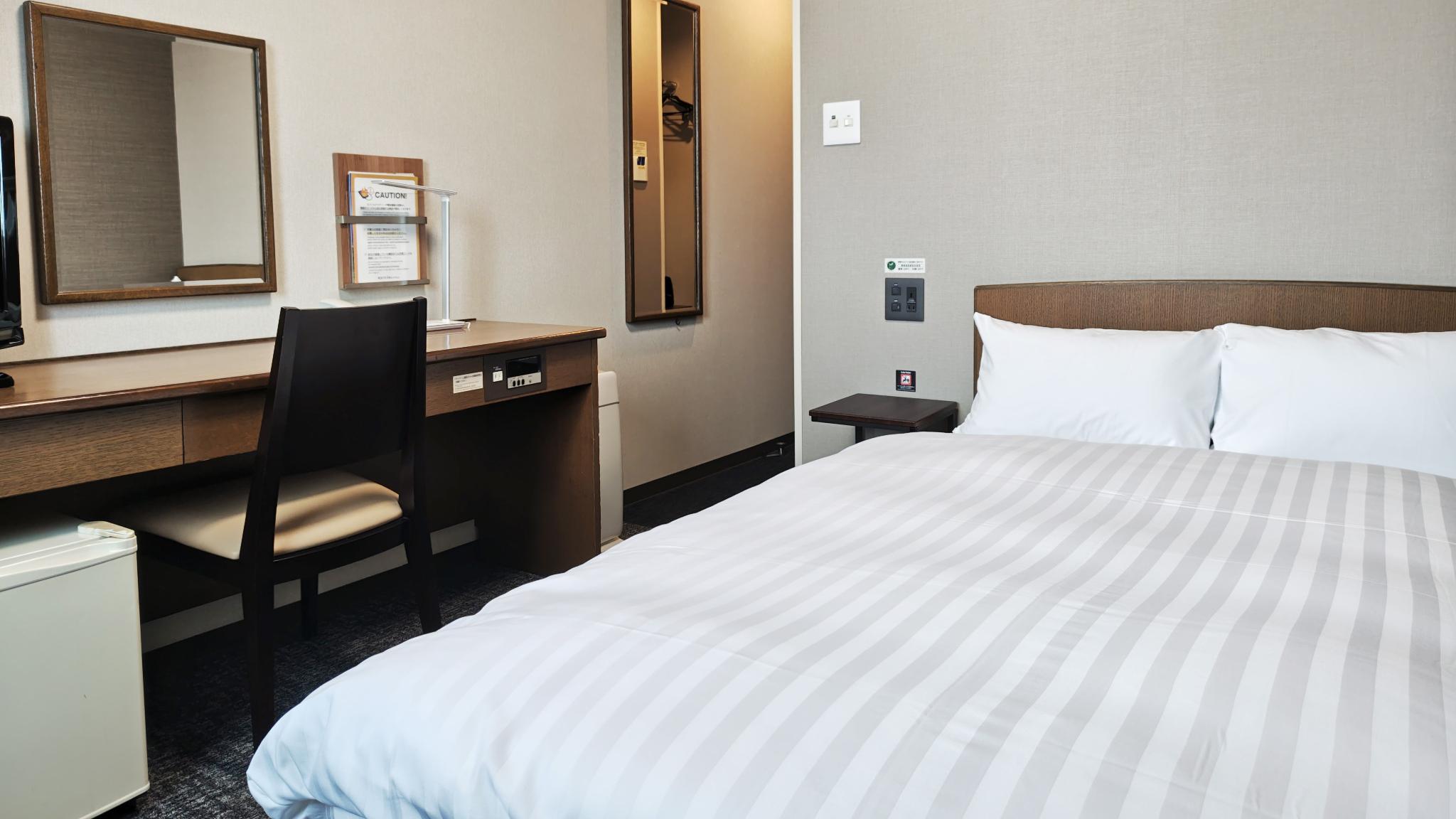 Semi Room, Exclusive, Semi Double Bed, Smoking