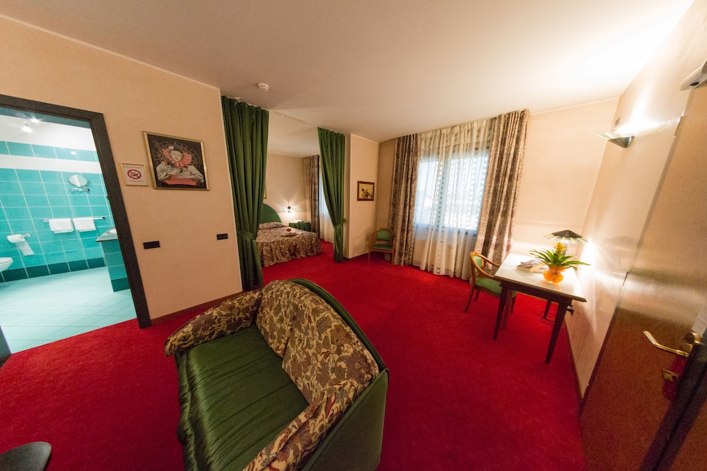 Hotel Tessarin 28/62