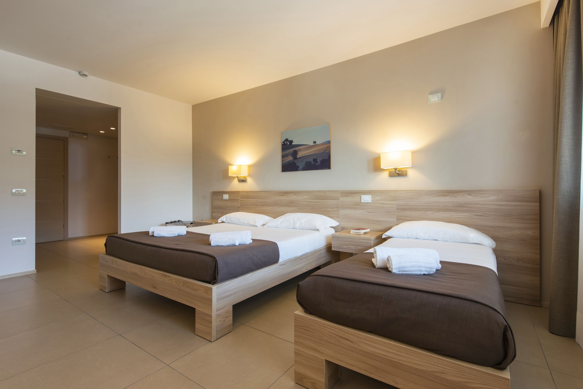 Executive, Triple, 1 Queen and 1 Single Bed