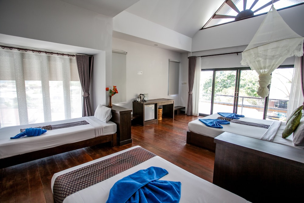 Phitharom Pp Resort 25/50