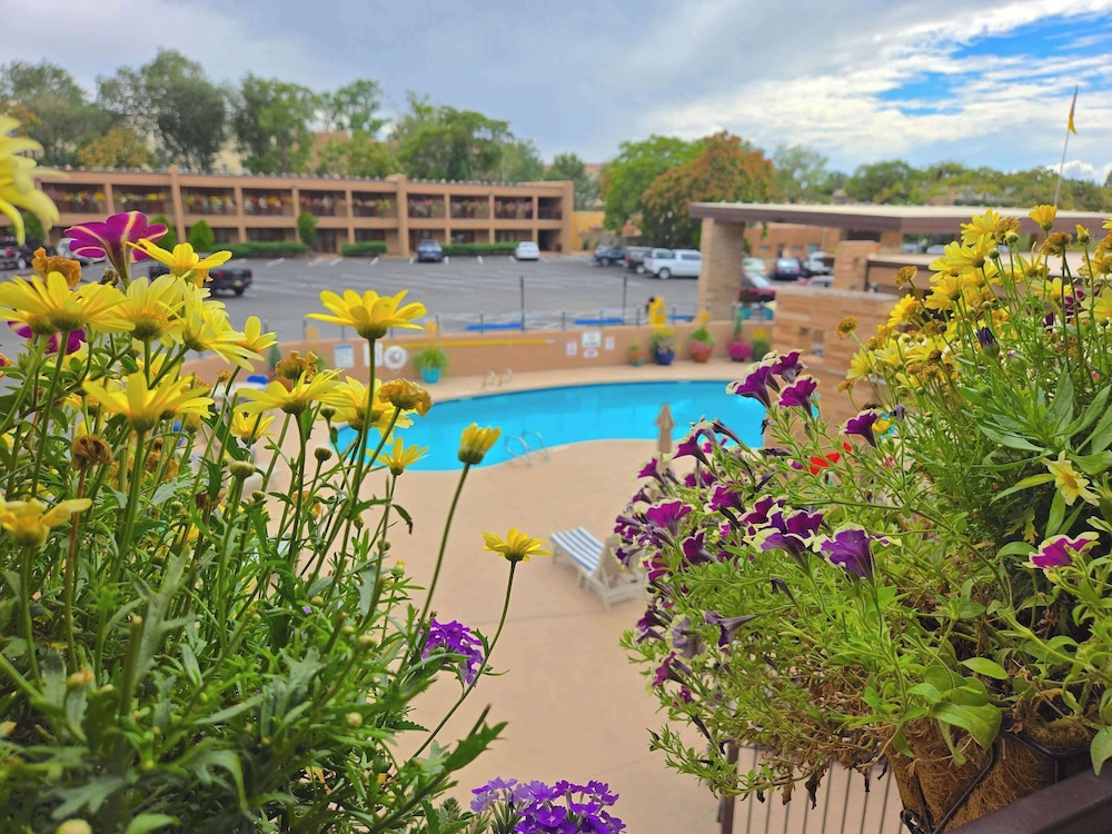 El Sendero Inn, Ascend Hotel Collection 57/65