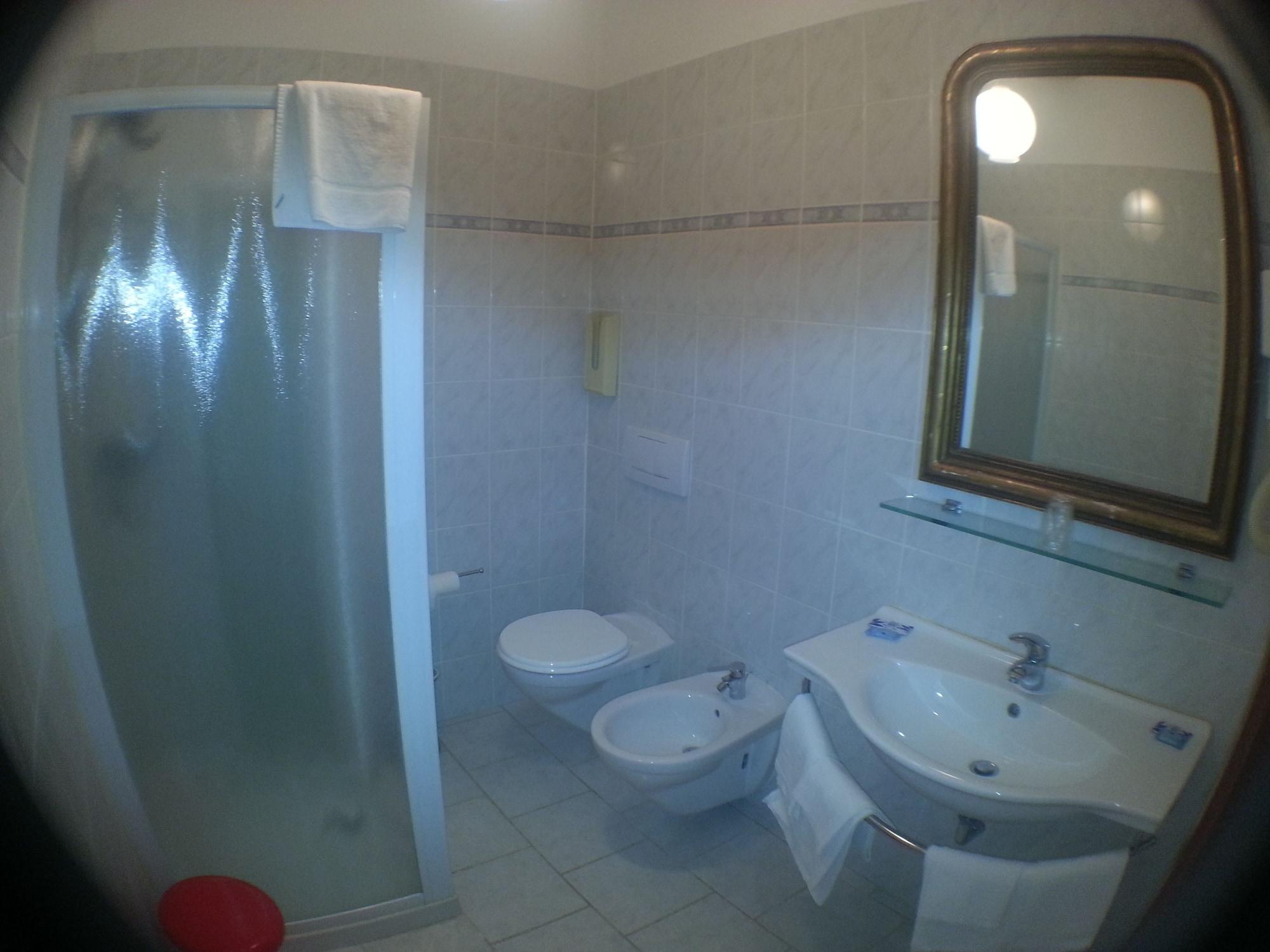 Hotel Parigi 42/44