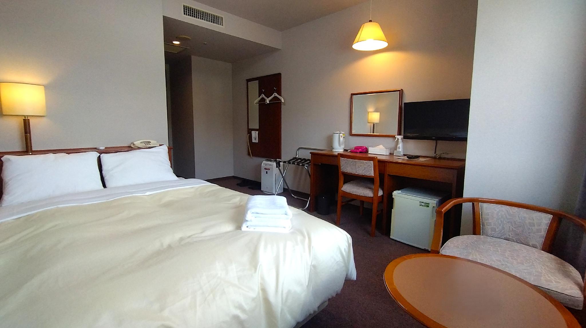 Semi Room, Deluxe, Single, Semi Double Bed, Smoking