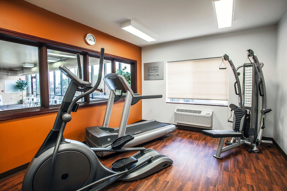 Comfort Suites Elgin Northwest 25/48